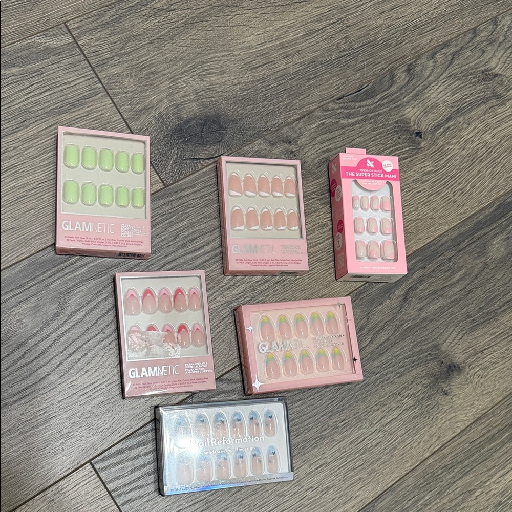 Glamnetic Press-On Nails Set bundle